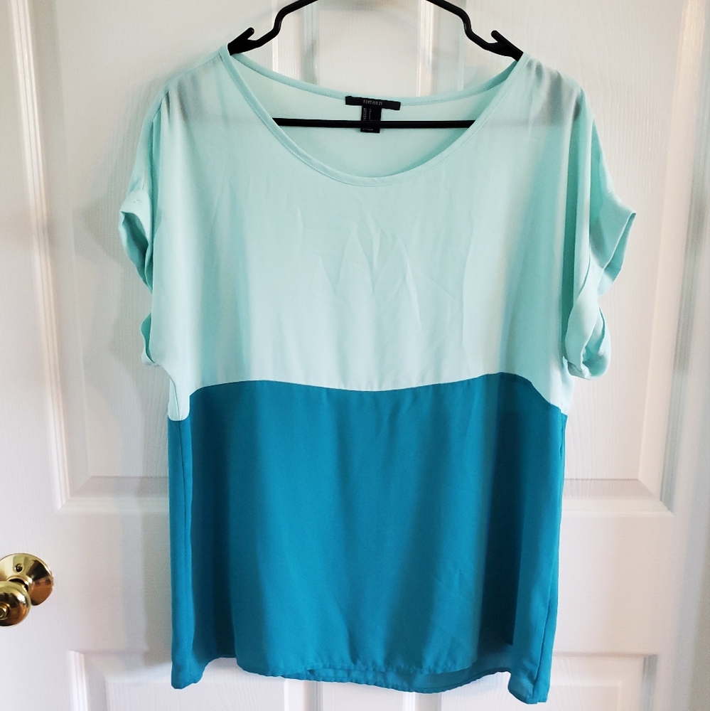 Forever 21 Two Toned Light Blue/Teal Boxy Short Sleeve Blouse. Size L. #SW